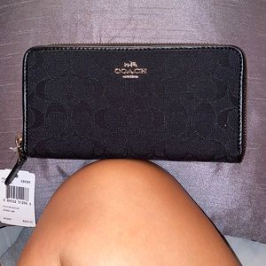 Coach wallet